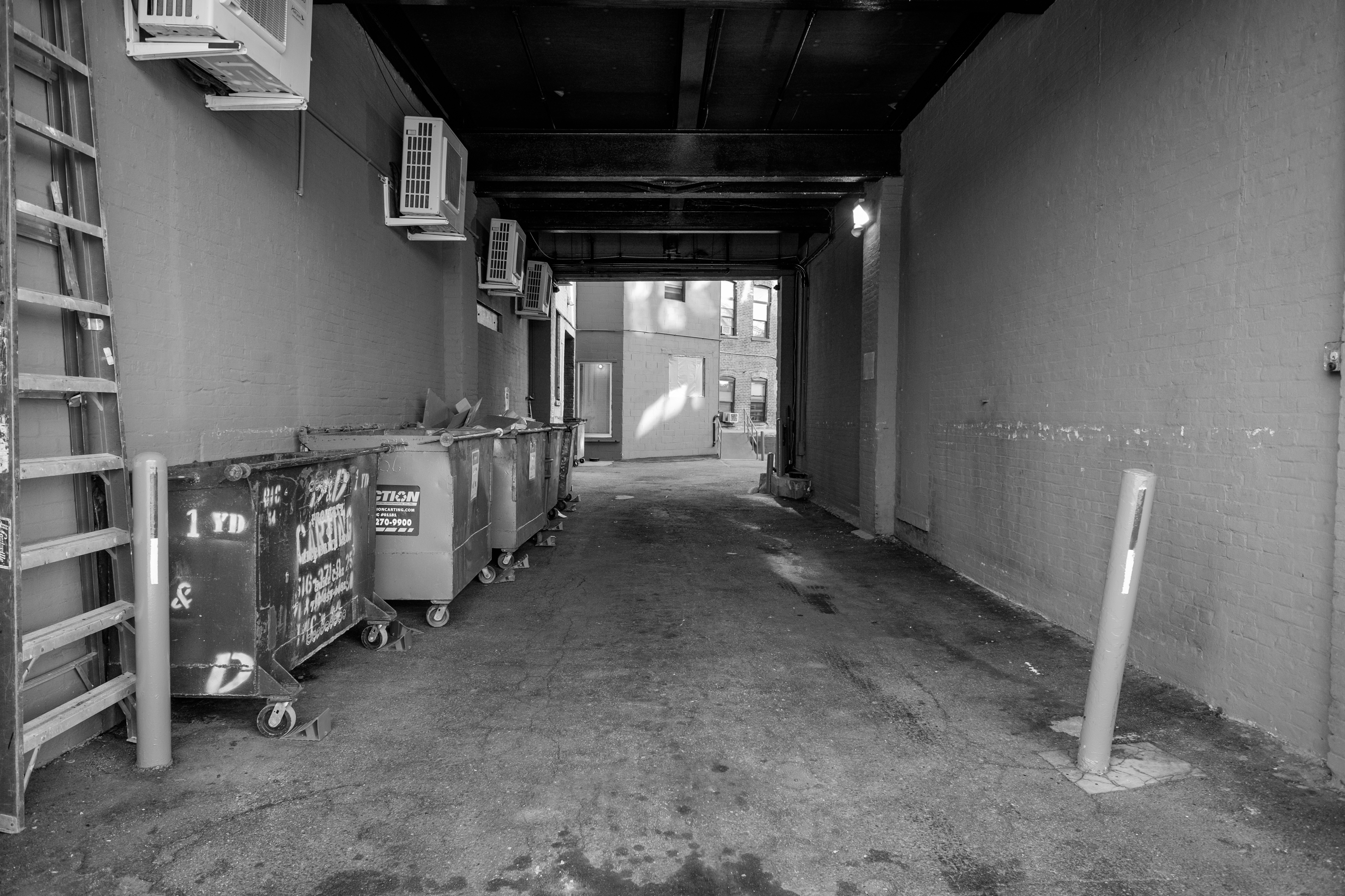 gowanus-driveway-9th-street-brooklyn-black-and-white-photography