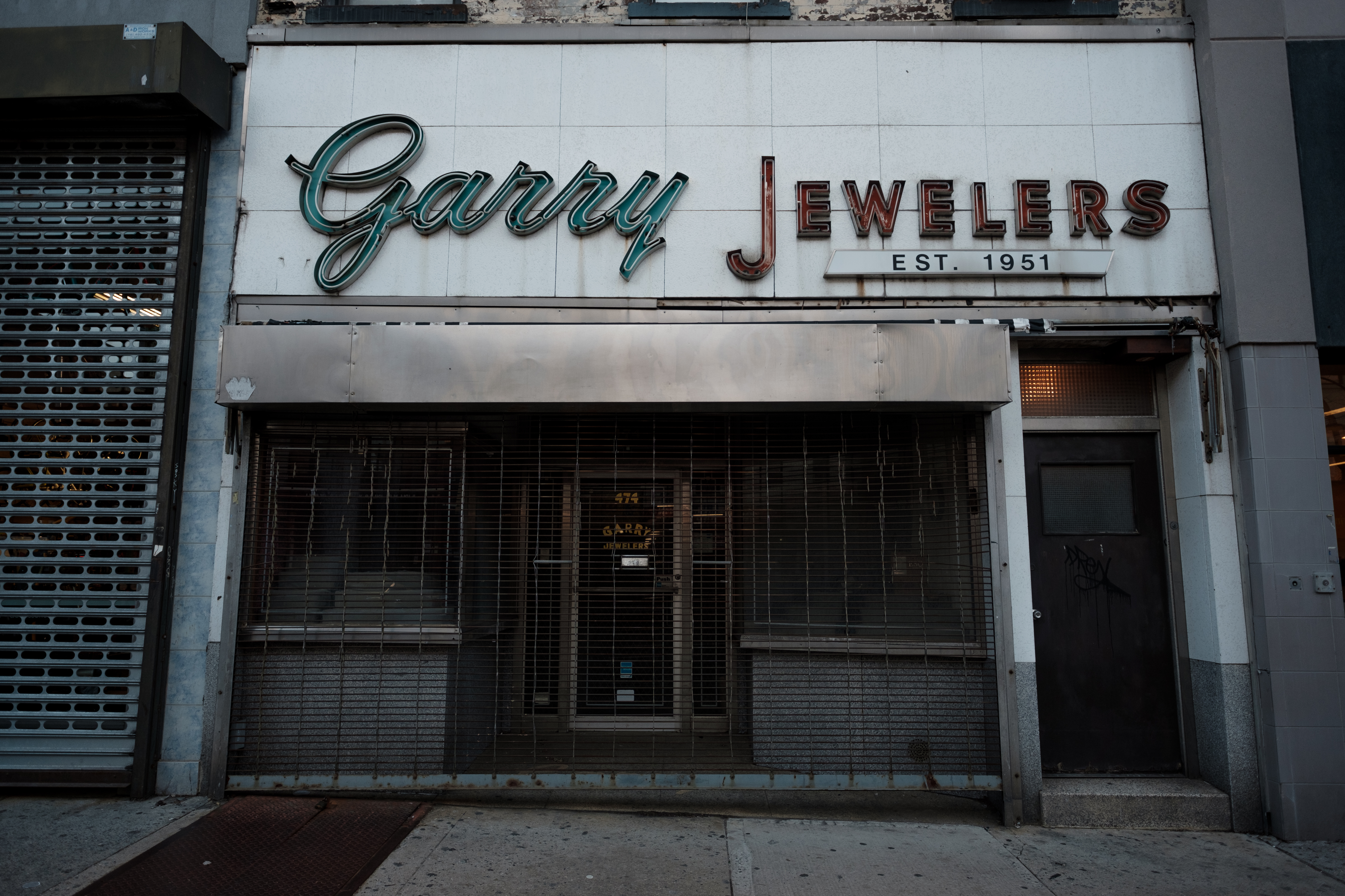 garry-jewelers-park-slope-brooklyn-color-photography